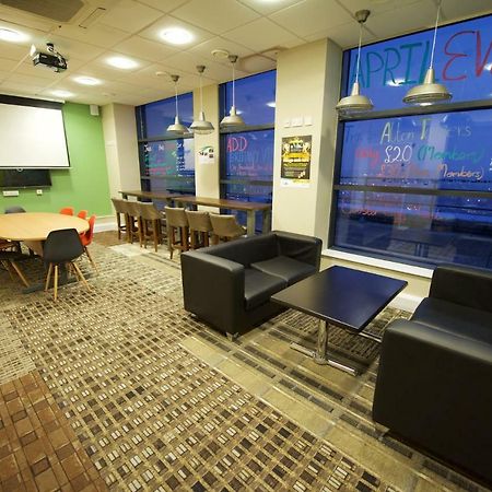 Arena Village Leeds  Bagian luar foto