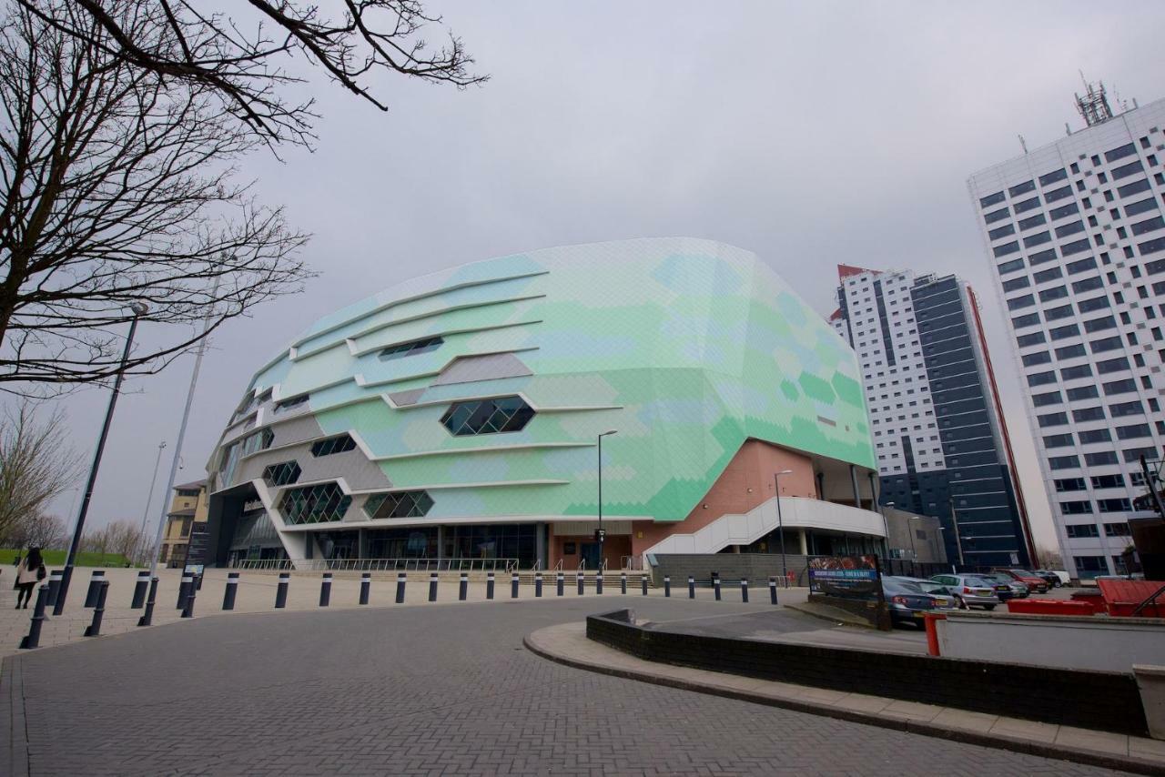 Arena Village Leeds  Bagian luar foto